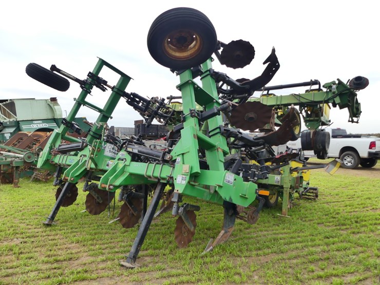 john-deere-1720-image-1