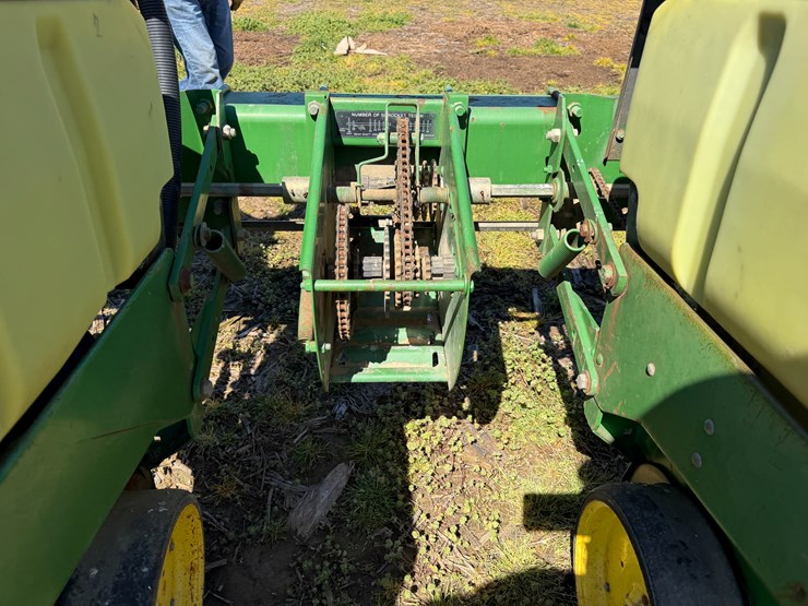 john-deere-7300-image-17