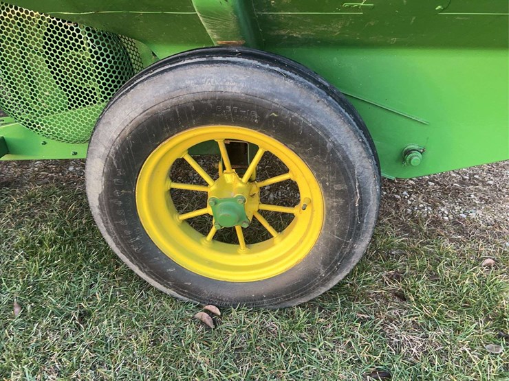john-deere-no.-12a-pull-type-combine-image-53
