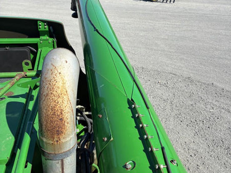 2005-john-deere-9660-sts-image-89