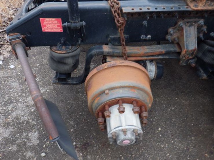 2018-volvo-vnl300-image-6