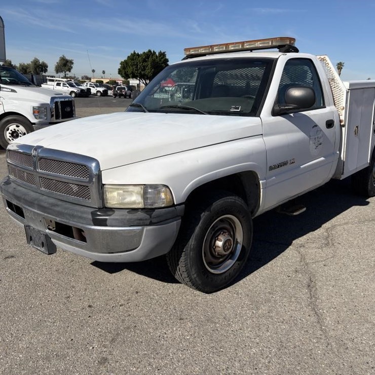 2001 DODGE 2500