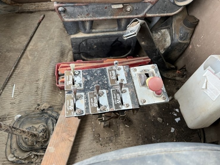 1993-ford-l8000-image-29