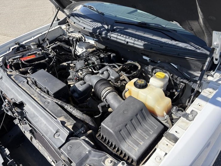 2014-ford-f150-xl-image-6