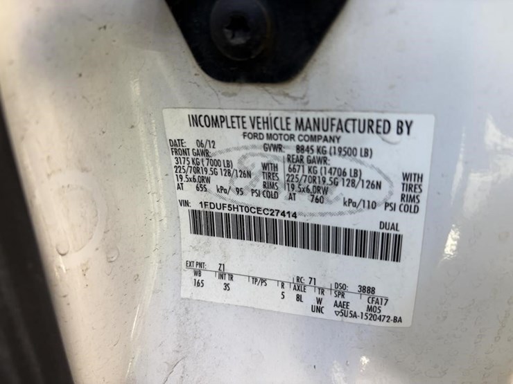 2012-ford-f550-xlt-image-17