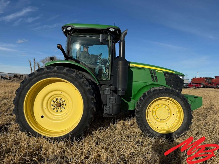 2015-john-deere-7210r-image-6
