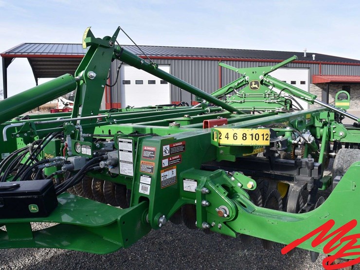2019-john-deere-2660vt-image-29