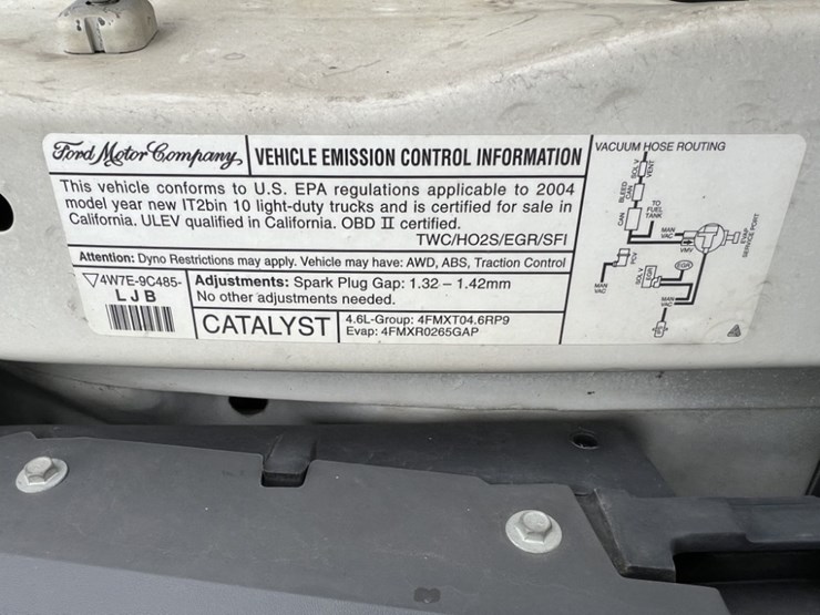 2004-ford-e250-image-15