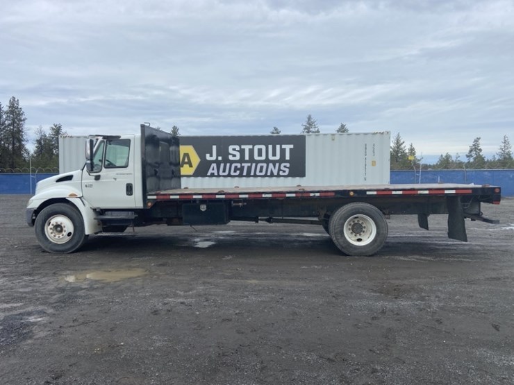 2005-international-durastar-4200-image-2