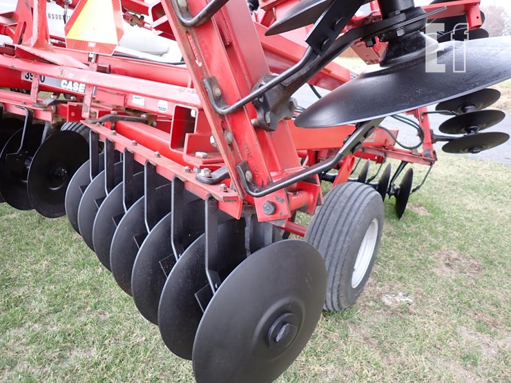 case-ih-3950-image-9