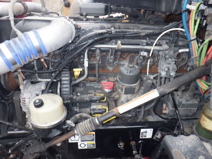 2022-kenworth-t680-image-24