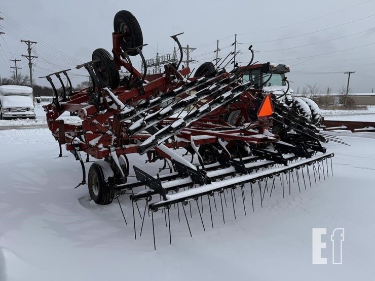 case-ih-4300-image-6