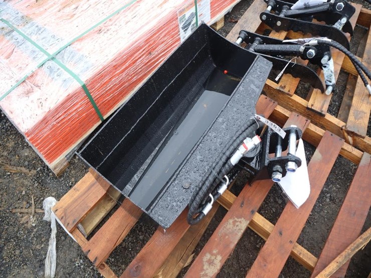 tpm-32"-hydraulic-tilt-bucket-image-2