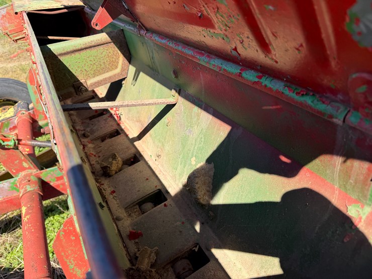 #42473-•-levee-squeeze-w/seeder-109-image-48