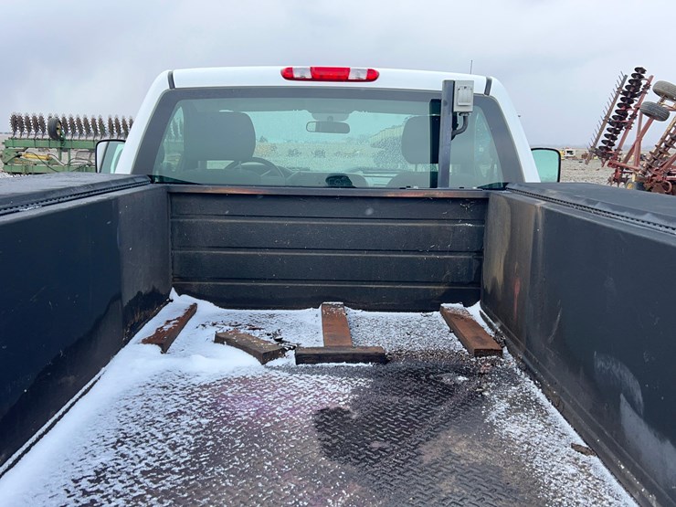 2011-chevrolet-3500hd-image-31