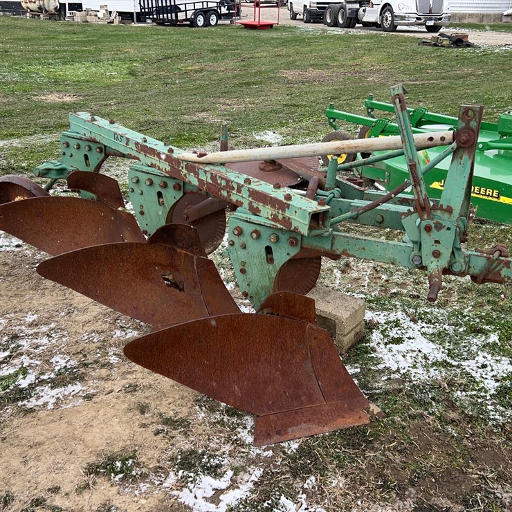 John Deere 3 btm Plow
