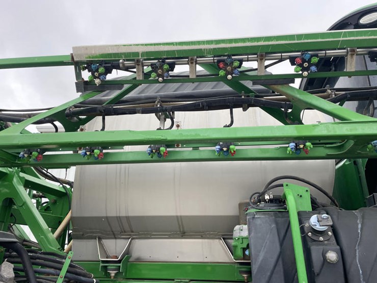 2018-john-deere-r4045-image-22