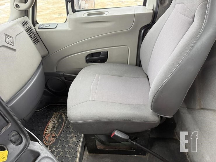 2010-international-prostar-image-17