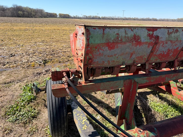 #42473-•-levee-squeeze-w/seeder-109-image-43