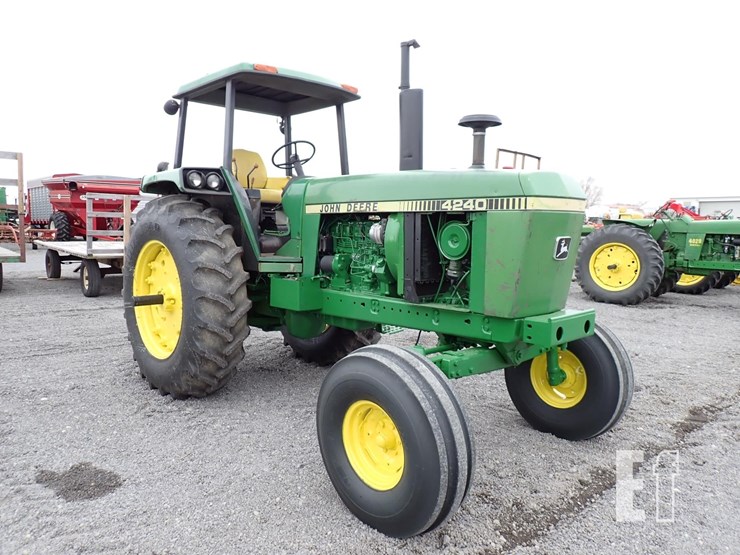 john-deere-4240-image-2