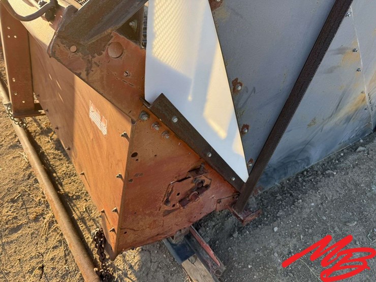 sunflower-header-24’-w/-lucke-shields-and-lucke-pans-image-11