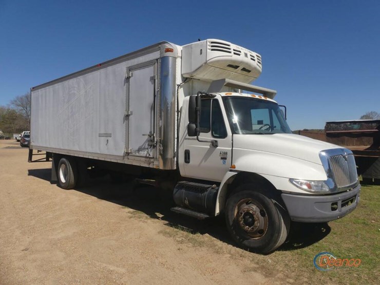 2008-international-durastar-4300-image-1