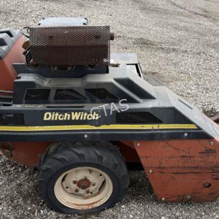 DITCH WITCH 1820
