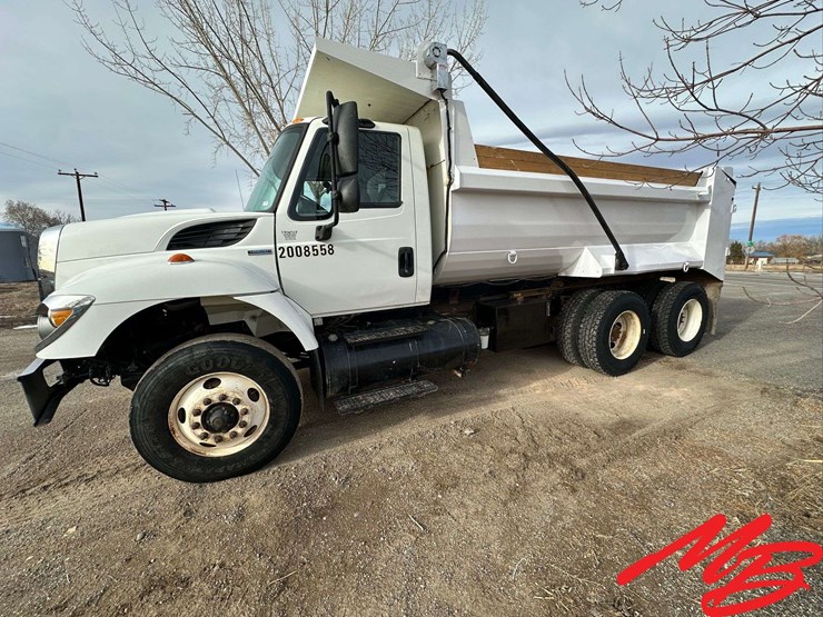 2008-international-7400-image-2