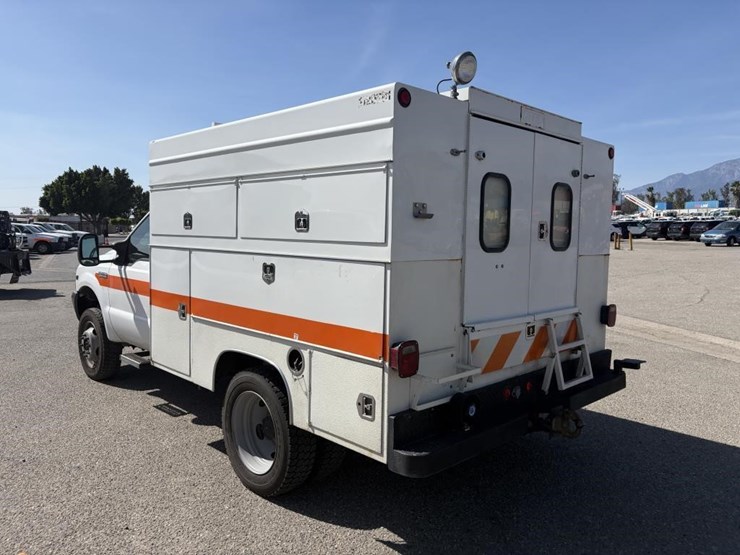 2002-ford-f450-image-4