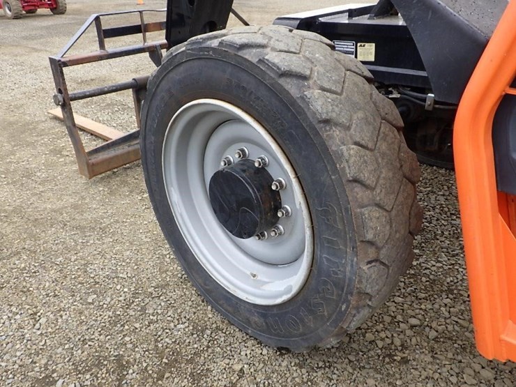 2013-jlg-g9-43a-image-18