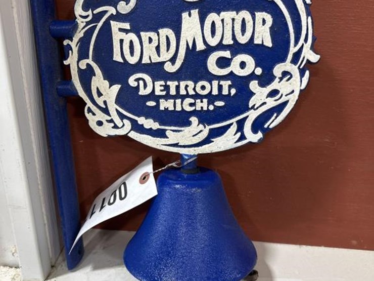 #111-•-ford-motor-cast-iron-bell-image-1