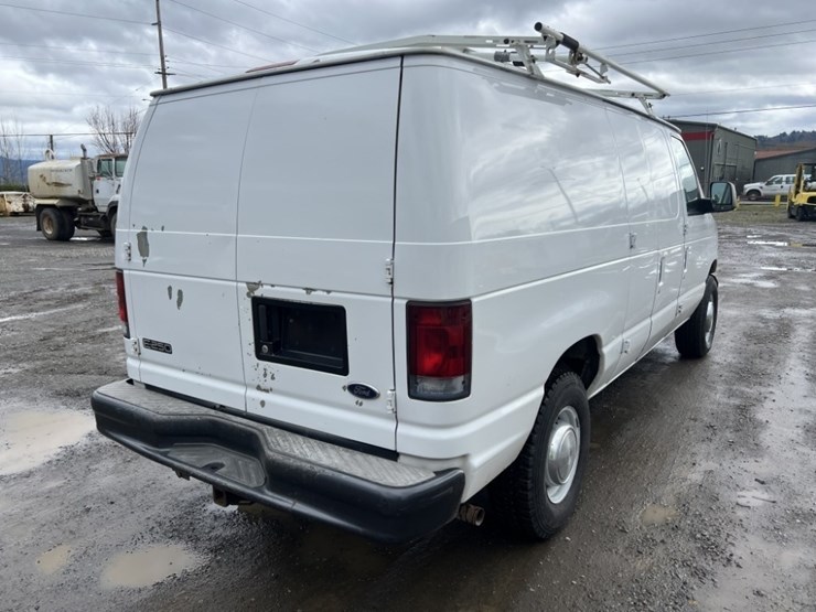 2004-ford-e250-image-4