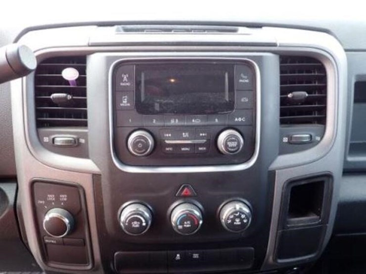 2018-dodge-1500-image-17