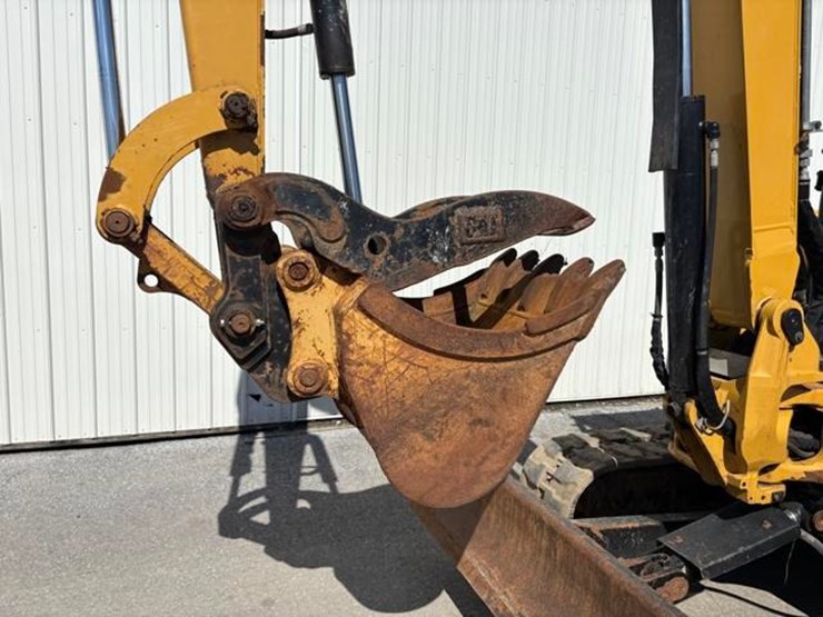 2017-caterpillar-305e2-cr-image-4