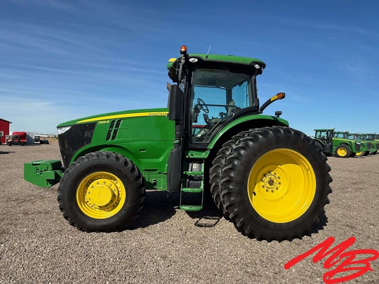 2011-john-deere-7215r-image-5