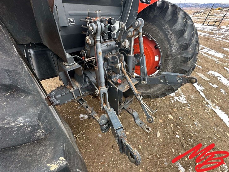 2015-kubota-m135gx-image-21