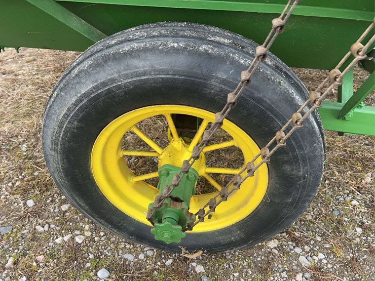 john-deere-no.-12a-pull-type-combine-image-30