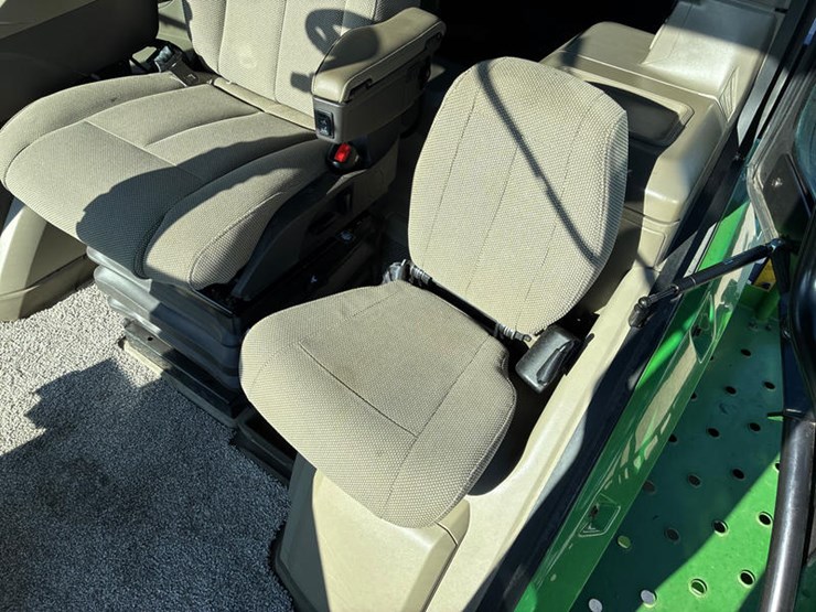 2022-john-deere-410r-image-76