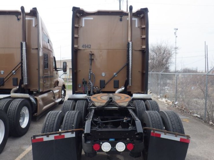 2022-kenworth-t680-image-11