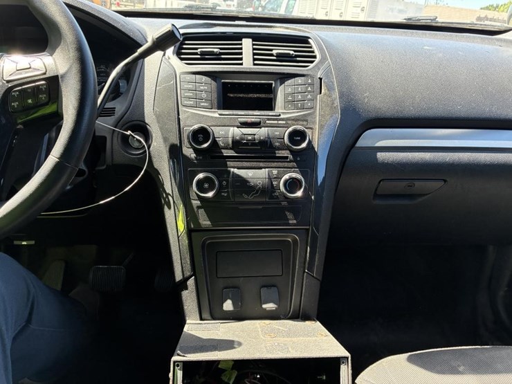 2017-ford-explorer-police-interceptor-image-13