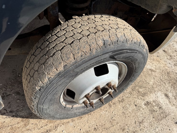 2005-ford-f350-xl-image-19