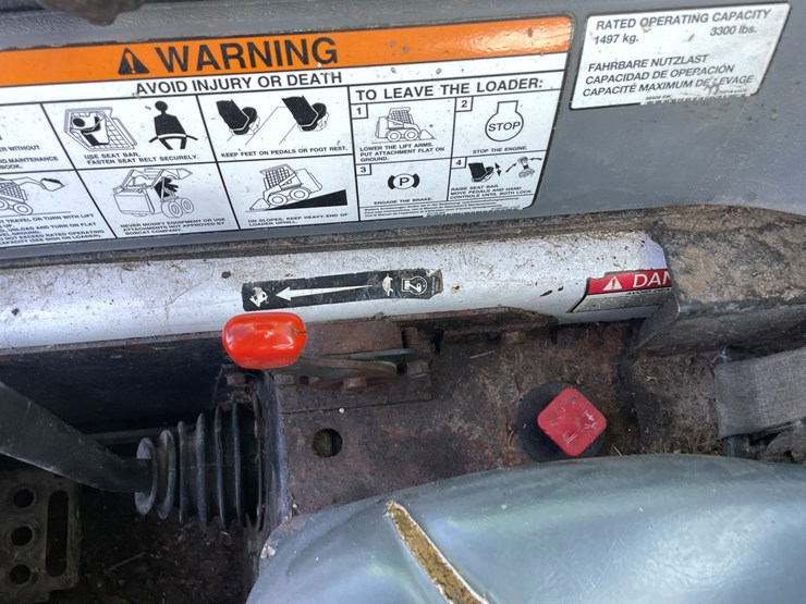 2008-bobcat-s330-image-29