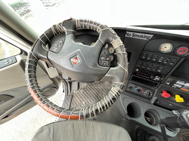 2016-international-prostar-image-51