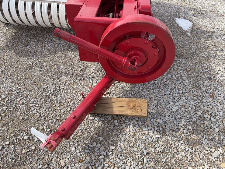 international-baler-image-12