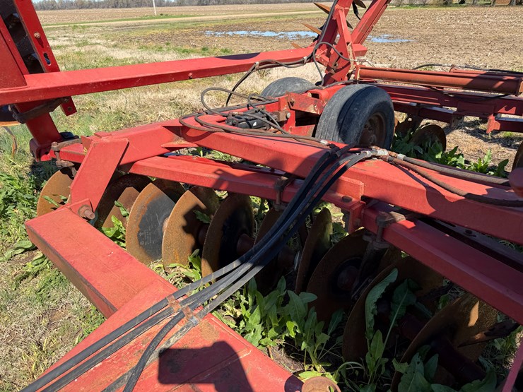 case-ih-3900dh-image-39