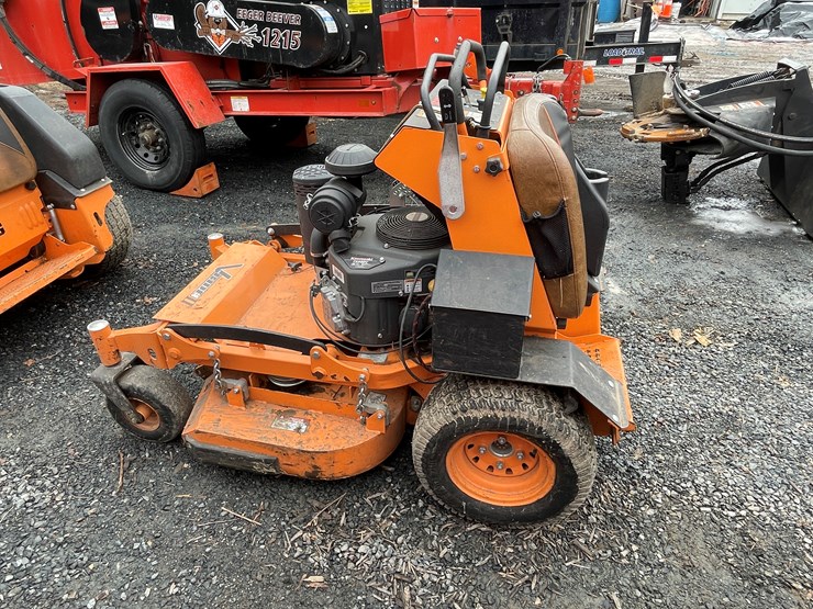 #1016-•-scag-v-ride-lawn-mower-(fall-creek,-wi)-image-8