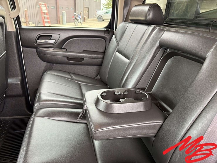 2014-chevrolet-silverado-2500-image-52