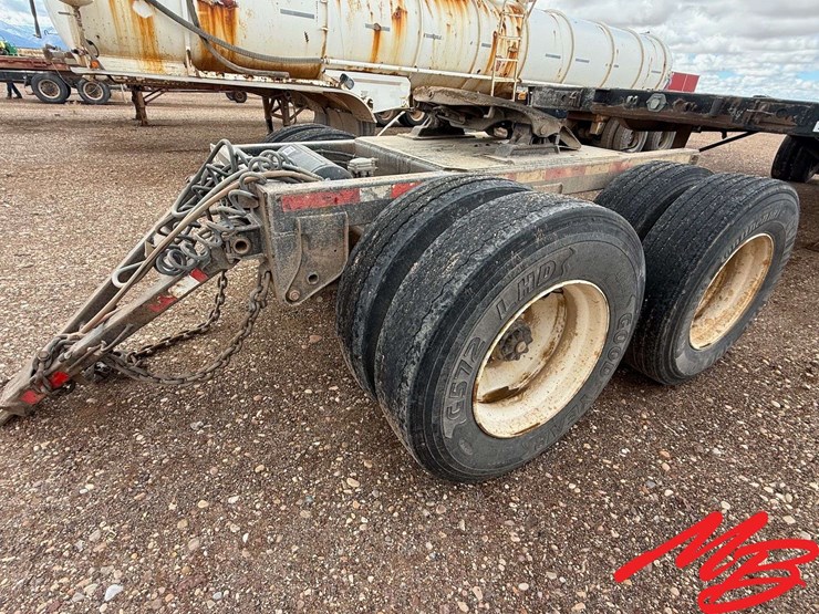 tandem-axle-dolly,-11r22.5-tires-image-2