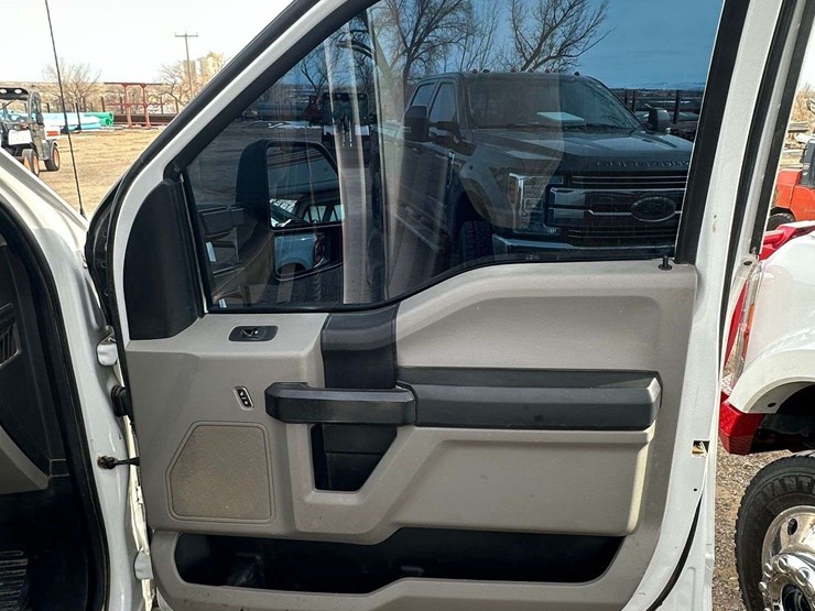 2019-ford-f250-xl-image-37