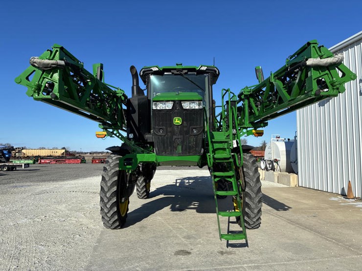 2022-john-deere-410r-image-11